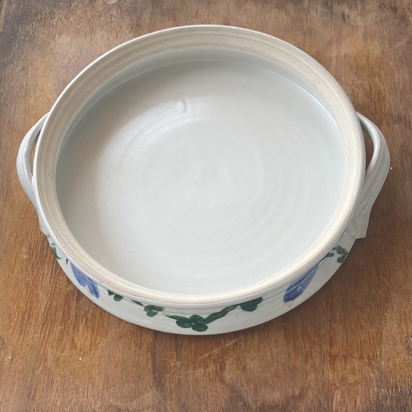 Howard 96010 Handmade White w. Blue Flowers Covered Round Deep Ceramic Dish - Picture 3 of 17